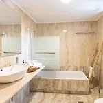 Ξενοδοχείο White Donkey Boutique (adults Only) 4*