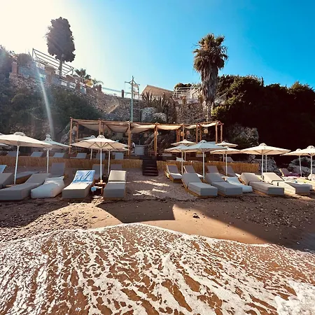 White Donkey Boutique Hotel Adults Oriented - Guests Aged 8 Plus Welcome