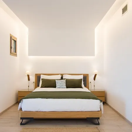 White Donkey Boutique 4*